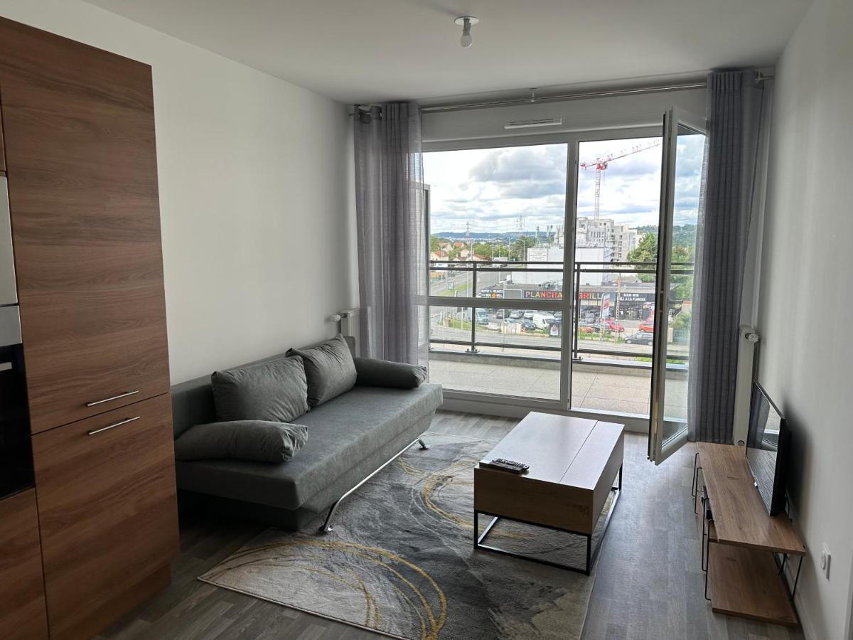 Agreable 2 Pieces Avec Balcon Et Parking Transports By Immo Kit Bnb Sarcelles Exterior photo