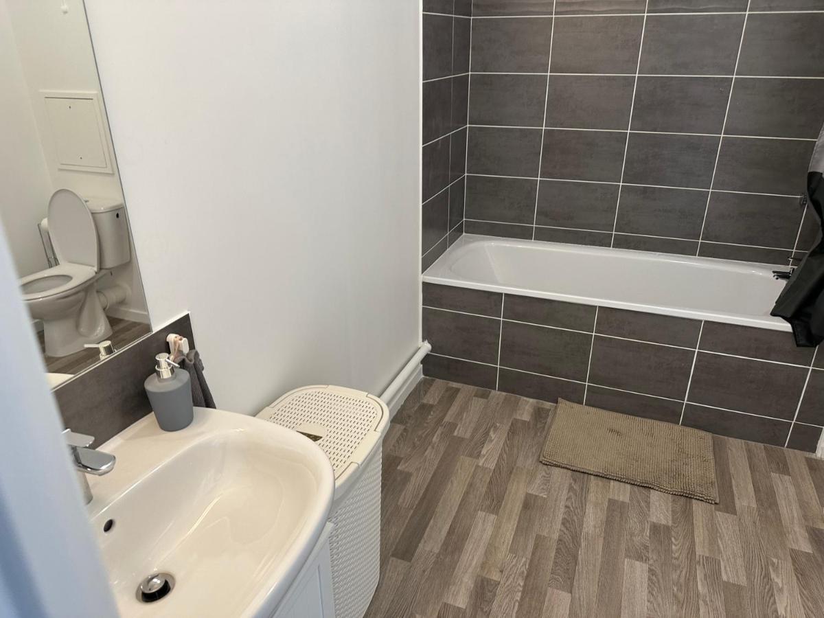 Agreable 2 Pieces Avec Balcon Et Parking Transports By Immo Kit Bnb Sarcelles Exterior photo