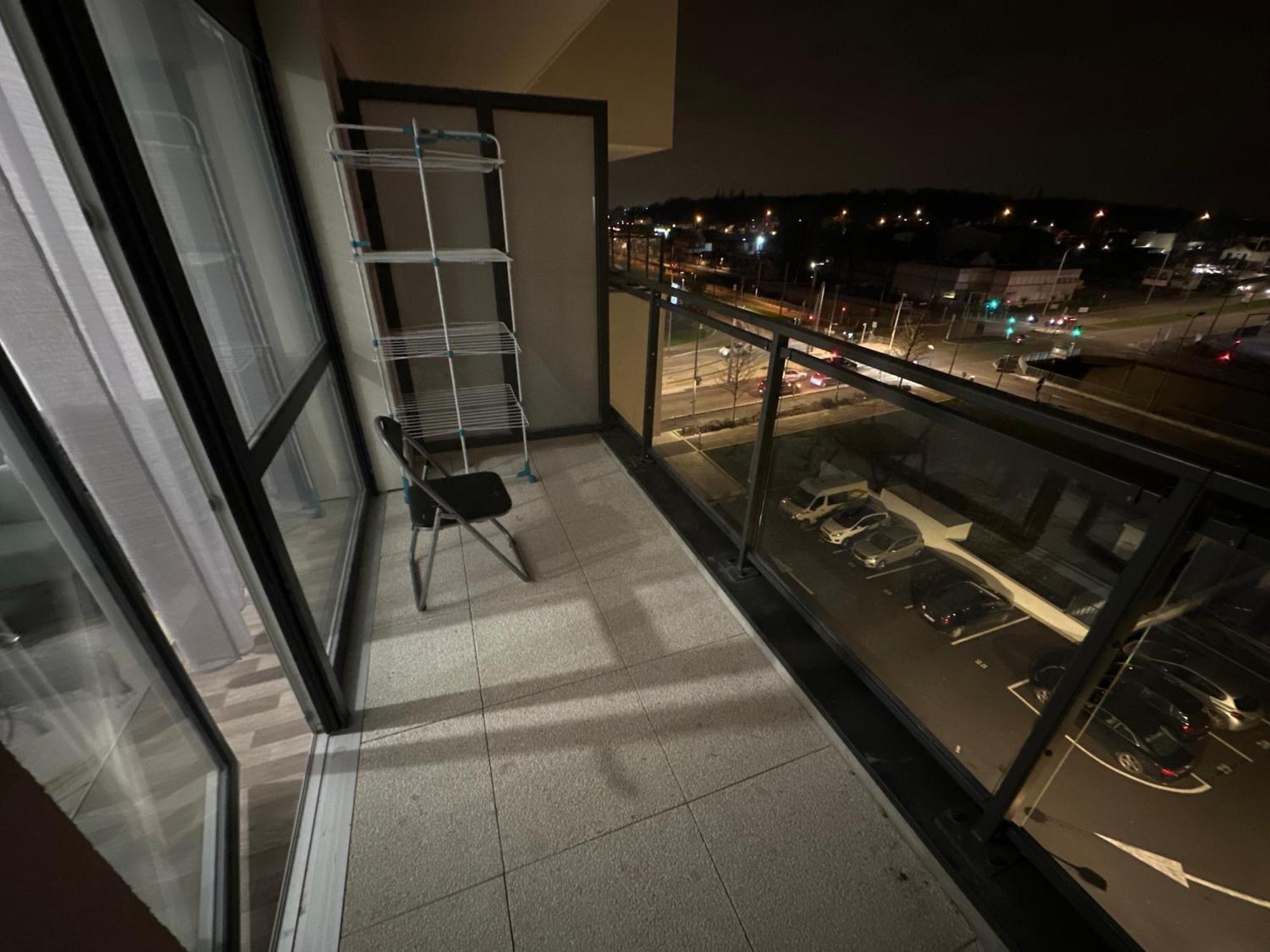 Agreable 2 Pieces Avec Balcon Et Parking Transports By Immo Kit Bnb Sarcelles Exterior photo